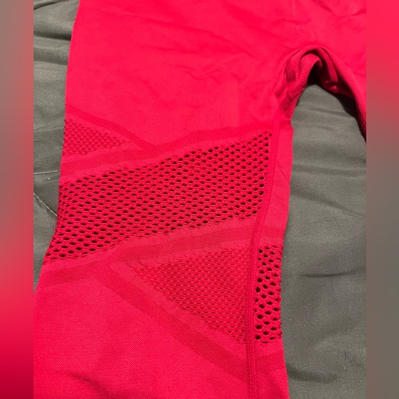 Red Fabletics Matching set - Picture 5 of 5